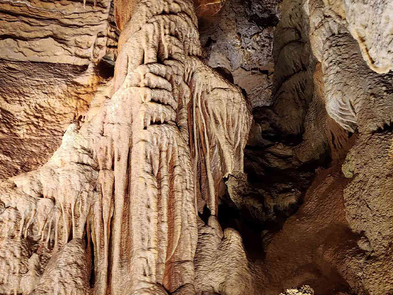 Lincoln Caverns & Whisper Rocks